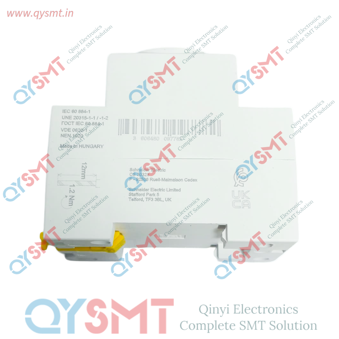 A9A15310 Schneider DIN socket