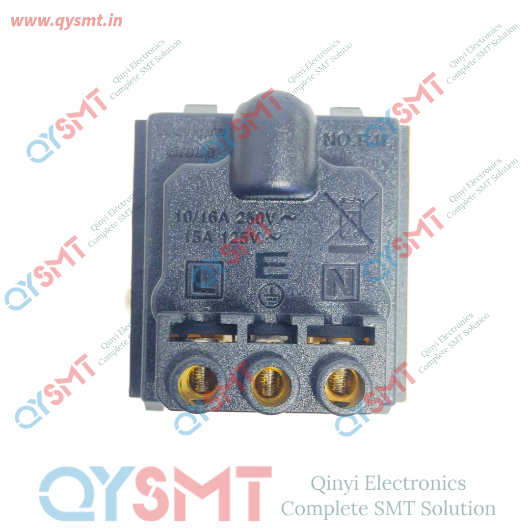 R4LT(10/16A) socket plug white